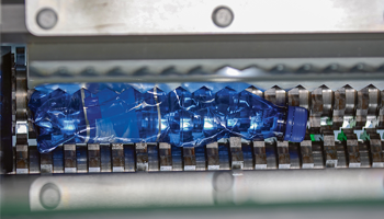 PET Einzug HSM PET CP 4988